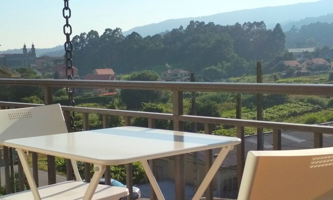 Poio Apartment | Villa Oubiña Poio with terrace and barbecue aparb