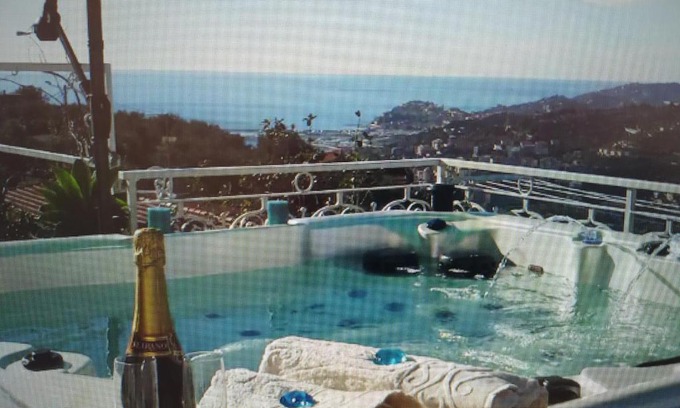 Imperia Villa | VILLA PANORAMICA & IDROMASSAGGIO 008031-LT-0055