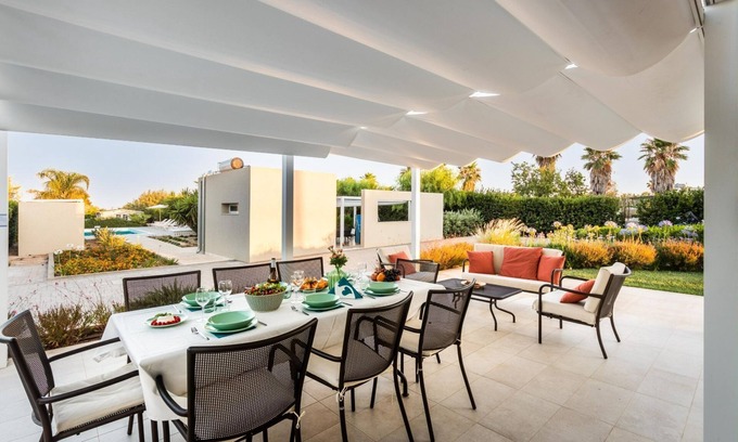 Noto Marina Apartment | Villa Paolo "Terra" & Depandance