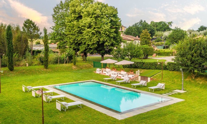 Capannori Villa | Villa Papari, Smart Convenient Farmhouse on the Lucca Hills