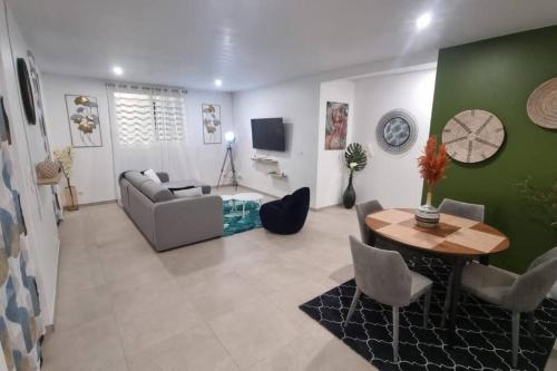 Cayenne Apartment | Villa Paradise