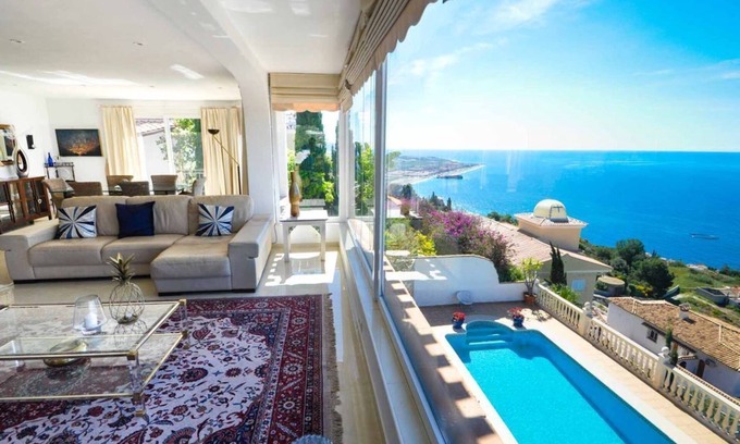 Salobrena Villa | Villa Paraiso with pool and sublime sea views