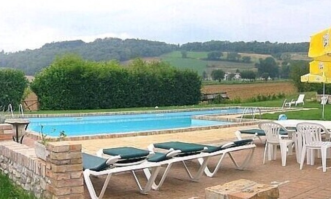 Montone House | Villa Pavone B: A welcoming apartment that covers the entire first floor of a villa surrounded by the greenery, with Free WI-FI.