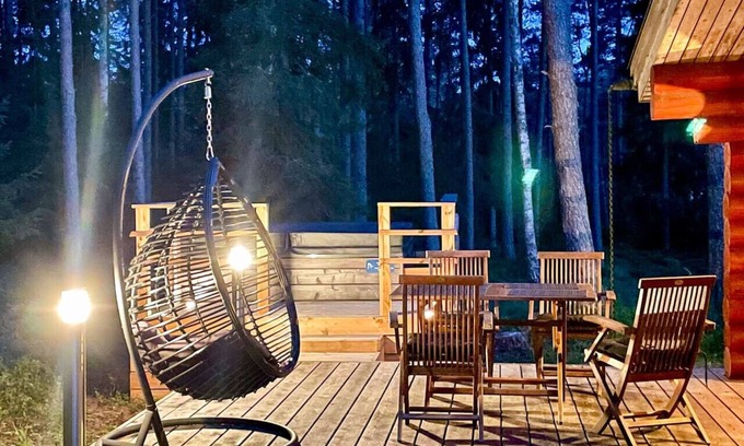 Raseborg Villa | Villa Pihlajanmarja – Stunning Log Villa on a Waterfront Estate