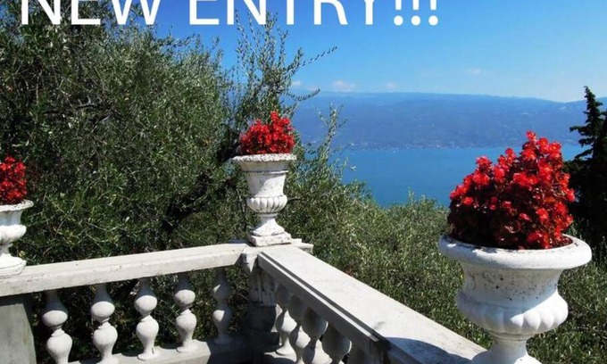Gargnano Apartment | Villa Pinetina