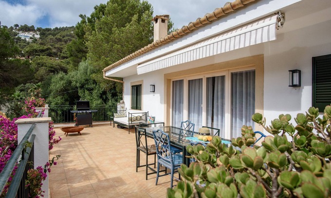 Capdepera Villa | Villa 'Polina' with Mountain View, Wi-Fi and Air Conditioning