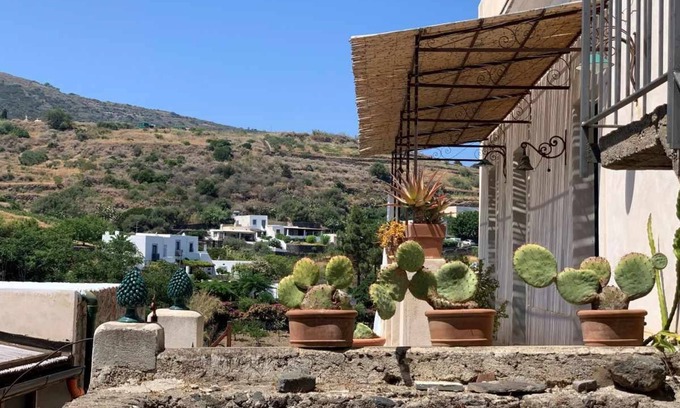 Malfa House | Villa Pomelia, Aeolian house in Malfa center