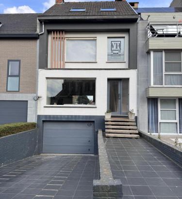 Ostend House | Villa Rae