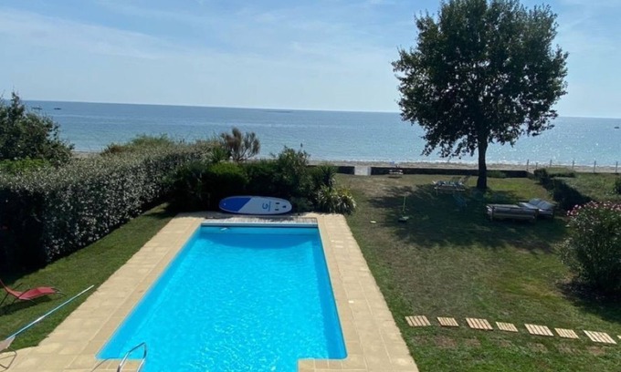 Saint-Jacques Villa | Villa rental 15 persons direct access to the beach + heated swimming pool