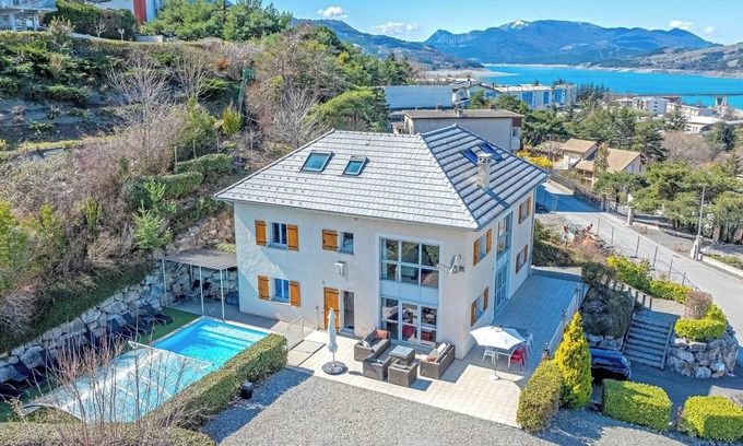 Savines-le-Lac Villa | Villa resort ideal for groups and families with lake and mountain views, swimming pool, sauna