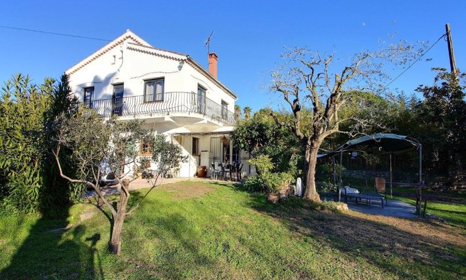 Mougins House | Villa Romantica