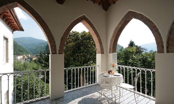 Bagni di Lucca Villa | Villa Rosalena 4 bed with stunning river views, splash pool,garden, walk to town
