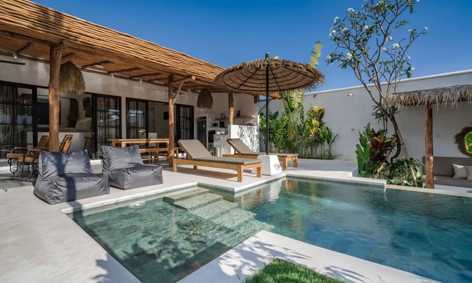 Beraban Villa | Villa Ruta I | 2-bedroom private villa within walking distance to Nyanyi Beach
