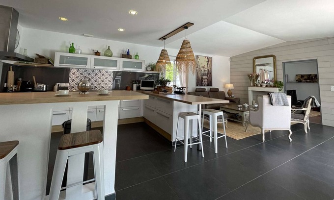 Saint-Vincent-la-Chatre House | Villa Sainte-Soulle, 4 bedrooms, 8 persons