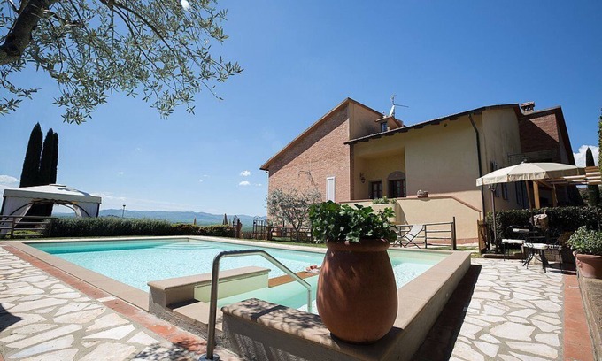 Iano Villa | Villa Salonia: A characteristic and welcoming villa surrounded by meadows and by green hills, with Free WI-FI.