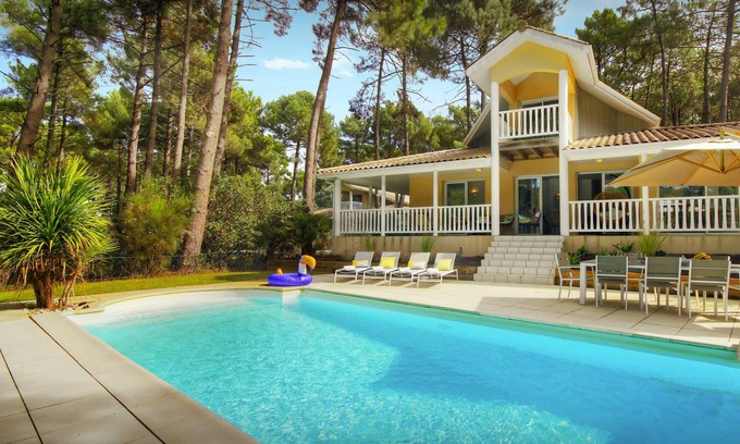 Lacanau-Ocean Villa | Villa Samasti - summer family getaway for 8 with pool - OVO Network