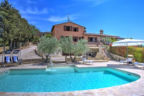 Montone Villa | Villa San Lorenzo - Hilltop Villa With Private Pool, Jacuzzi & AirCO