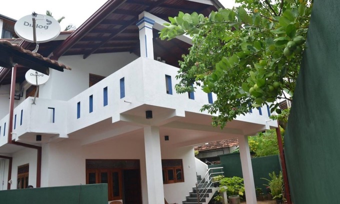 Thiranagama Villa | Villa Sanjula In Hikkaduwa