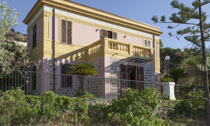 Cefalu Villa | Villa Santa Lucia sea view