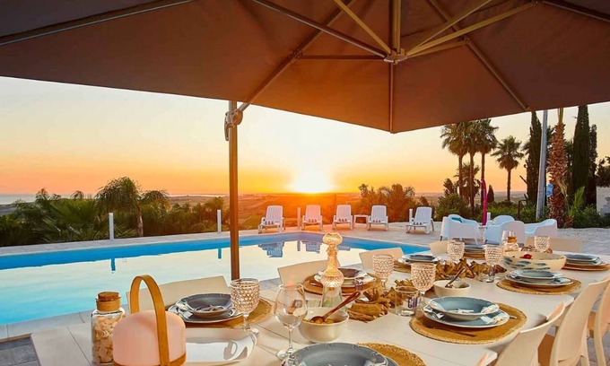 Sciacca Villa | "Villa Sara" with Sea View, Pool & Wi-Fi