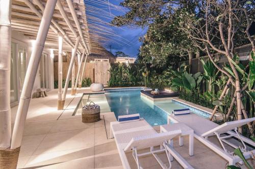 Mushroom Bay Villa | Villa Sari Nusa Lembongan - Three bedroom Villa