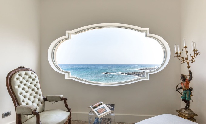 Giardini Naxos Villa | Villa Schisò, exclusive location on the sea, with pool, near Taormina