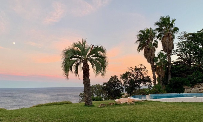 Plage de la Garonnette House | Villa sea view in Sainte-Maxime 5 bedrooms in a Secure area.