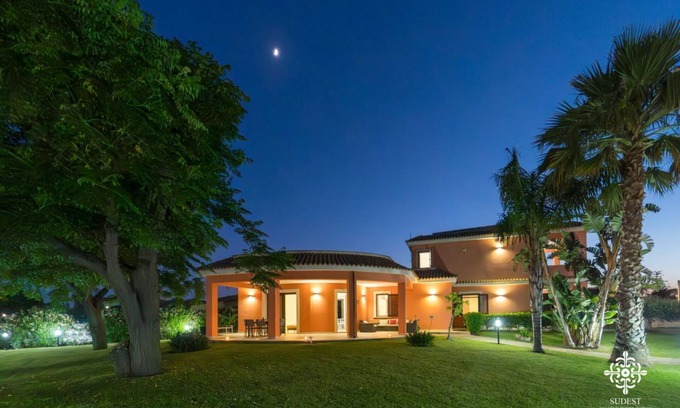 Arenella Villa | Villa Seaside - Beach Retreat