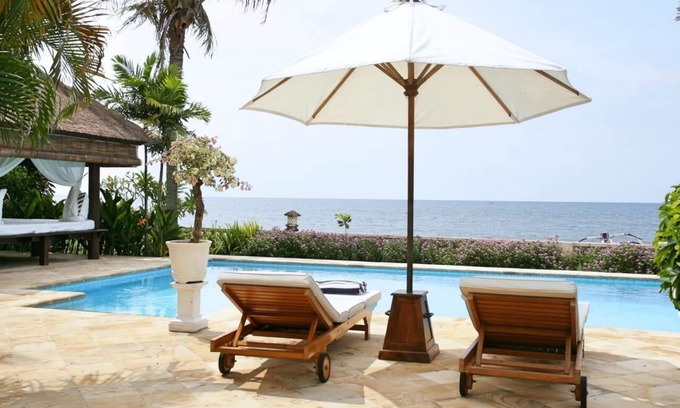 Dencarik Villa | Villa Segara Indah, Lovina beach villa with private pool at - maximum 8 pers