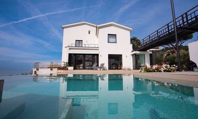 Massa Lubrense Villa | Villa Silvana-AmalfiCoast Panoramic villa with large garden and swimmingpool