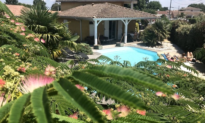 Gujan-Mestras House | Villa Soleil and its swimming pool on the Arcachon basin