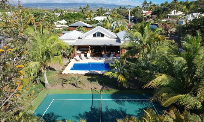 Grand Fond Villa | Villa SOLEMARIS 5* Saint-Gilles-les-Bain near beach, swimming pool and tennis court