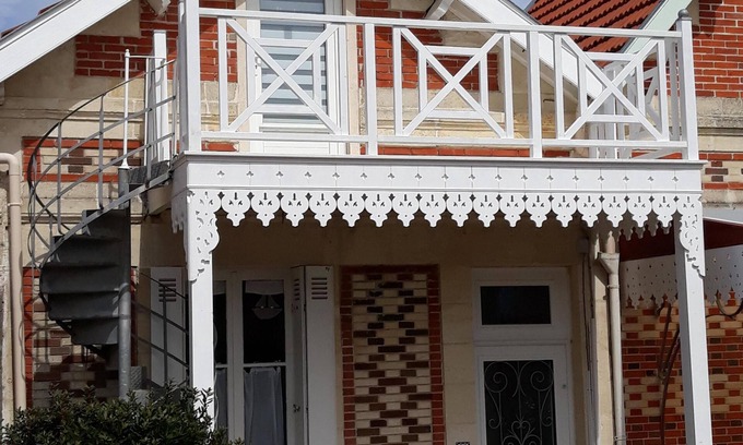 Soulac-sur-Mer Villa | Villa Soulacaise seaside