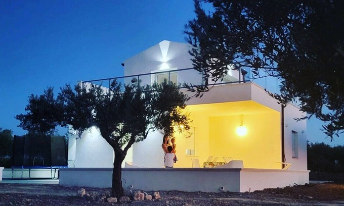 Siculiana Villa | Villa surrounded by a garden of olive trees