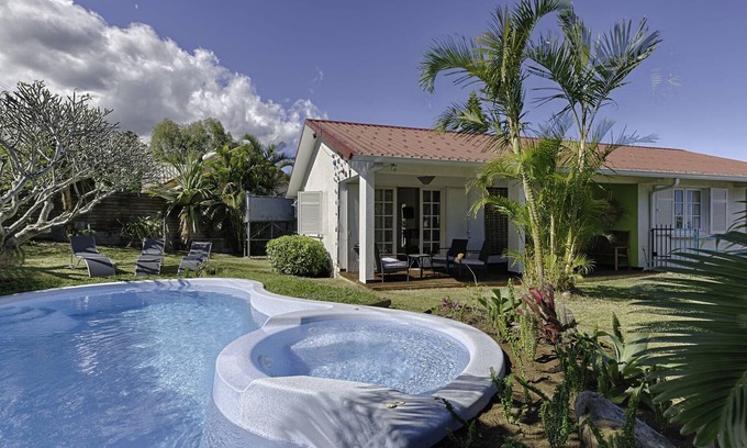 Le Tampon Villa | Villa Ti caz do miel, swimming pool, whirlpool, Le Tampon, Reunion Island