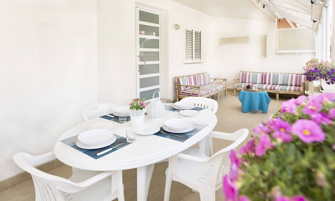 Torre di Mezzo Villa | Villa Torre is located just a few minutes away from Punta Secc