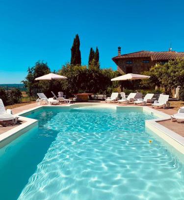 Castiglione del Lago Villa | Villa Tre Laghi Vista Paradiso Piscina acqua salata provincia Perugia conf Toscana 22 posti