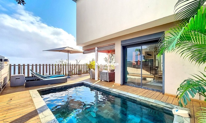 Piton Saint-Leu Ski Chalet | Villa Tropical View, 160m² villa with swimming pool in Saint-Leu