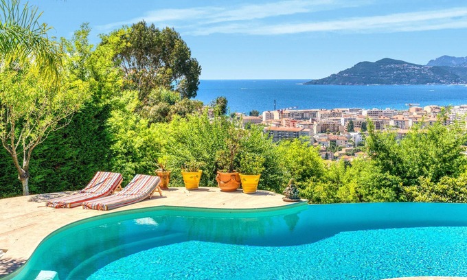 La Croix des Gardes Villa | Villa Unique vue mer Panoramique
