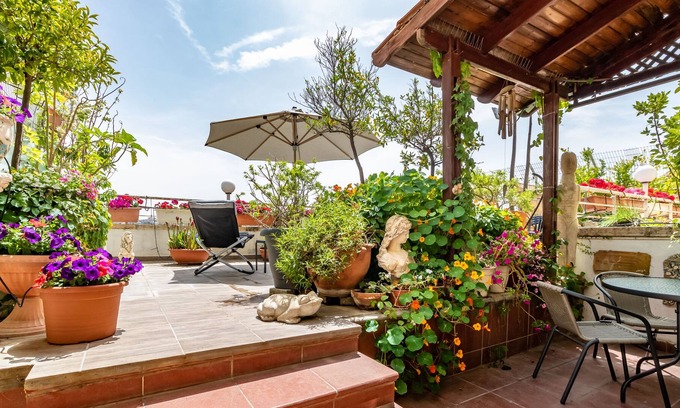 Jerusalem House | VILLA VARDA 3 bedrooms. 2 baths. huge terrace, view. Sleeps 6