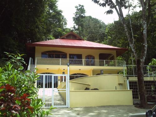 Valle Pura Vida Villa | Villa Vista Verde Ground Floor Home, Save Hundreds on your trip, Reduced Prices on Tours