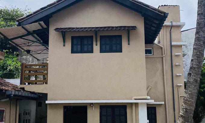 Nalagasdeniya Villa | Villa with Bed room, Bathroom, Kitchen and Dining area. 50m to beach