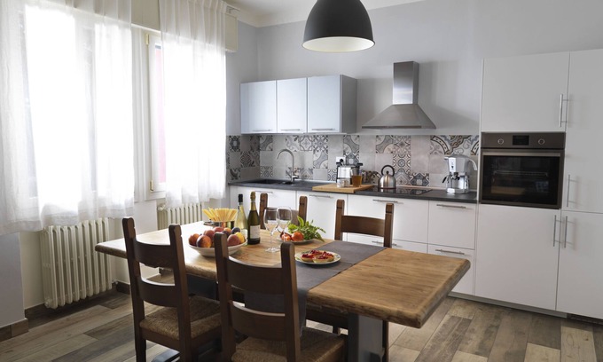 Due Carrare House | VILLA WITH GARDEN VIC. VENICE, VIEW OF VINEYARDS CASTLE NOVEMBER OFFER