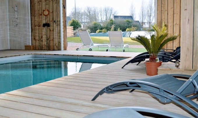 Guisseny Villa | Villa with heated swimming pool for 10 people in Guissény NEW!