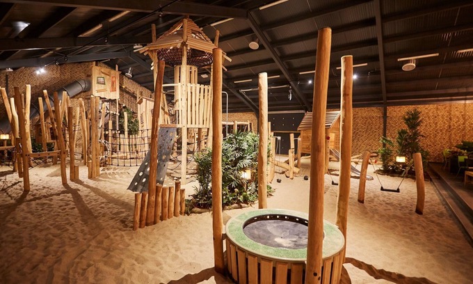 Roggel Villa | Villa with med children's room in Limburg