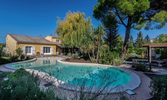 Le Thor Villa | Villa with Plage® pool, and large shaded garden in Provence and Luberon.