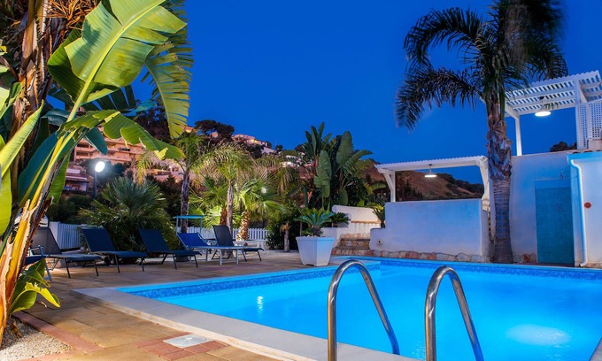 Alcamo Marina Villa | Villa with pool 150 meters from the beach car rental nwifi