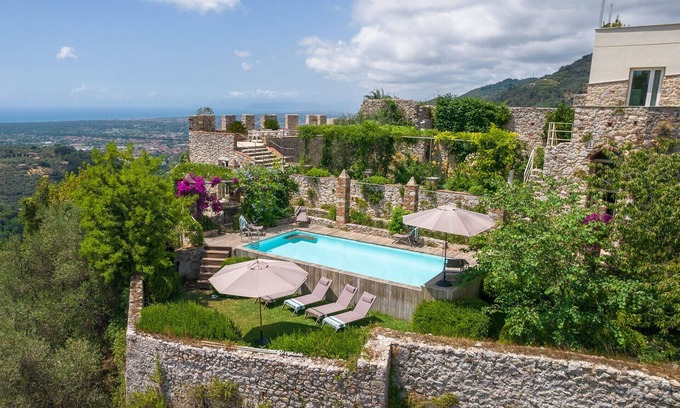 Monteggiori Villa | Villa with pool and amazing view, Camaiore, Tuscany