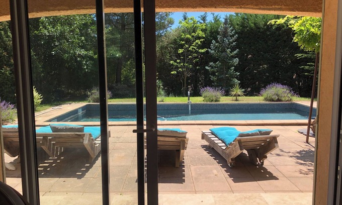 Rognes Villa | Villa with pool at the gateway to the Luberon. Large garden, beautiful spaces.