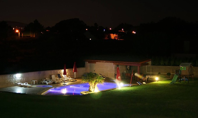 Sanxenxo Villa | VILLA, WITH POOL, JACUZZI, CHILDREN'S PARK, BARBECUE ..